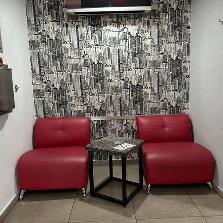 Kuboz Motor Hotel 사포판 외부 사진