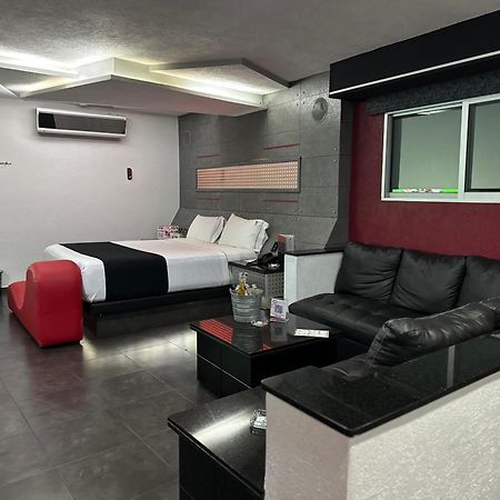 Kuboz Motor Hotel 사포판 외부 사진