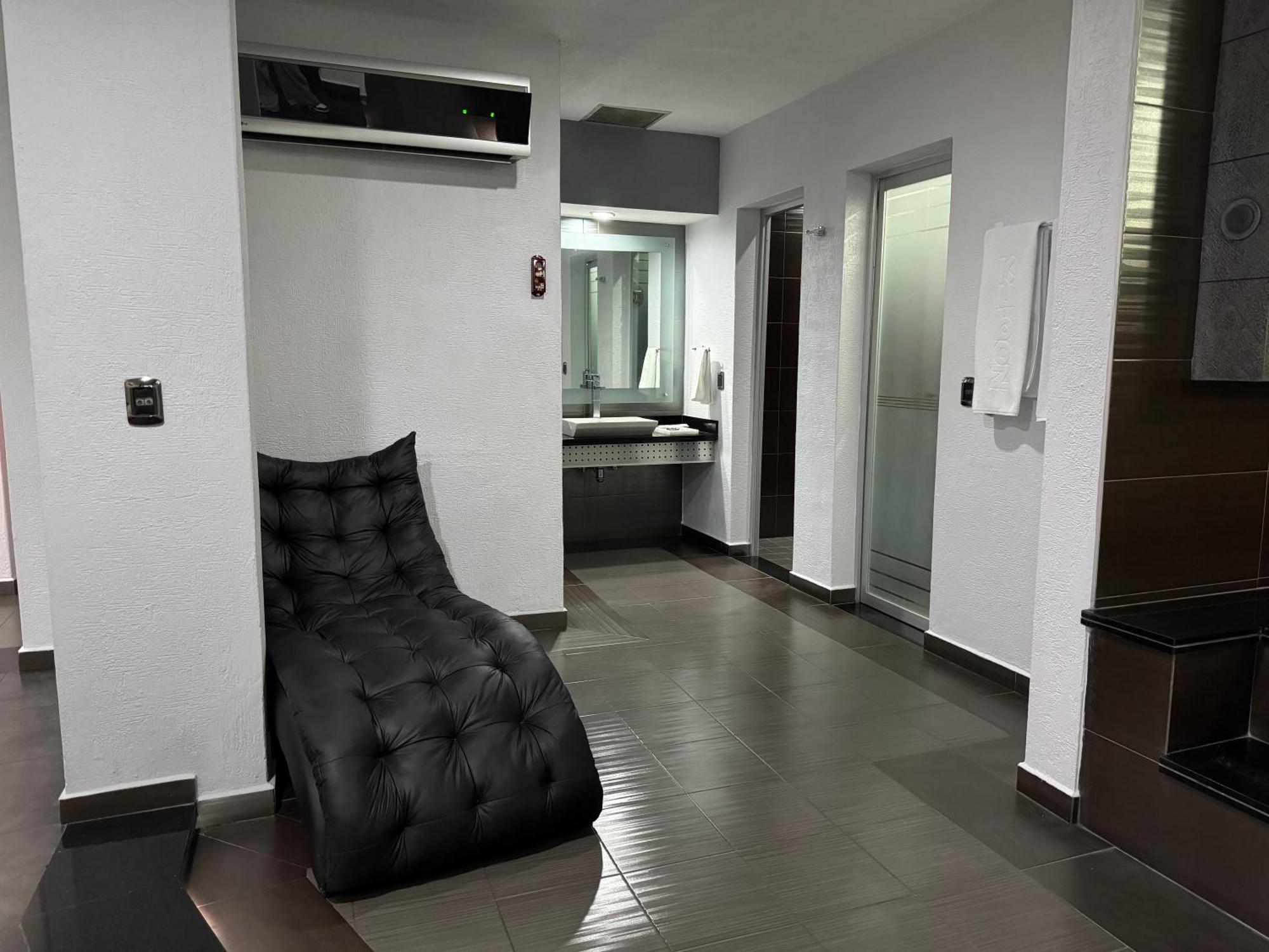 Kuboz Motor Hotel 사포판 외부 사진