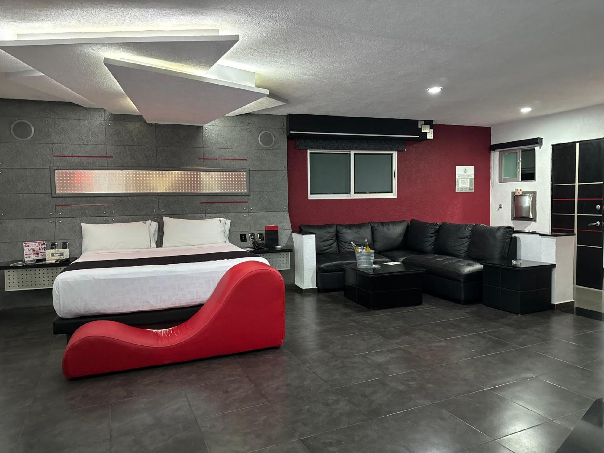 Kuboz Motor Hotel 사포판 외부 사진